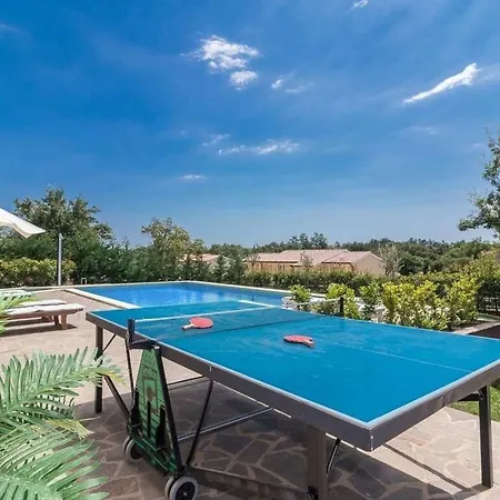 Martha Comfortable Holiday Villa Žminj
